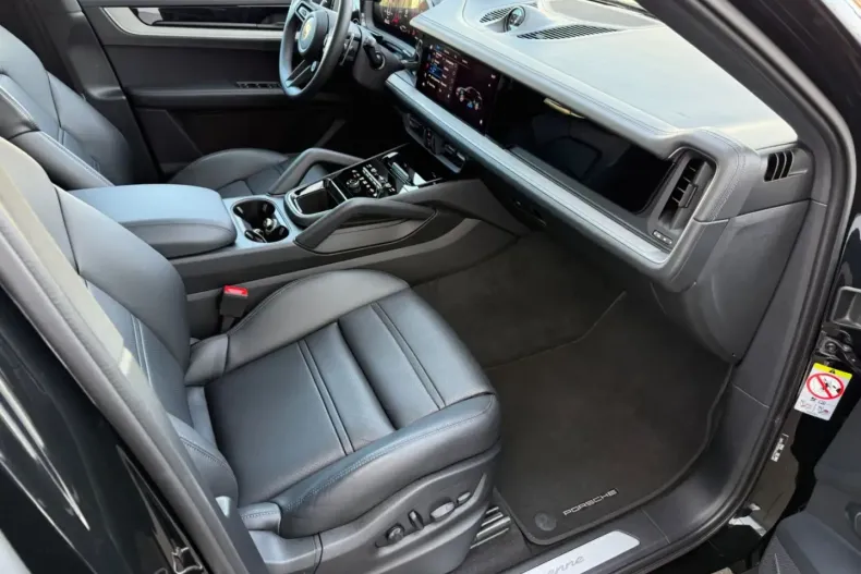 Porsche Cayenne din 2024 cu 12.900 km - oferta POR172439 - foto 4