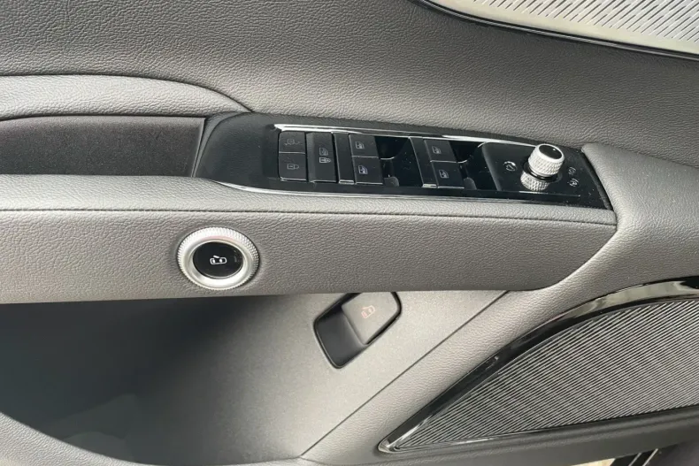 Maserati Grecale din 2025 cu 9.900 km - oferta MAS172450 - foto 23