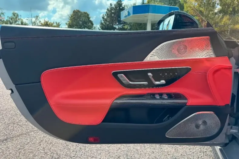 Mercedes-Benz SL 63 AMG din 2023 cu 29.000 km - oferta MER172454 - foto 21