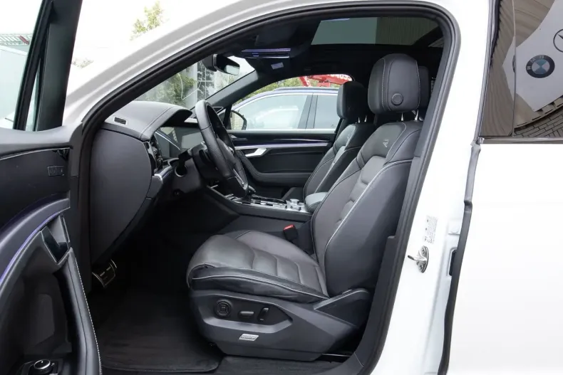 Volkswagen Touareg din 2023 cu 66.000 km - oferta VOL172462 - foto 11