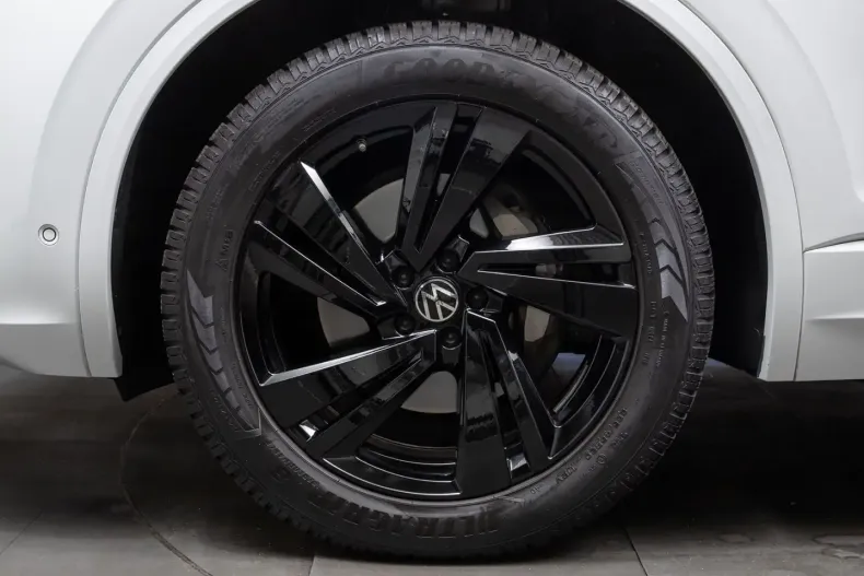 Volkswagen Touareg din 2023 cu 66.000 km - oferta VOL172462 - foto 20