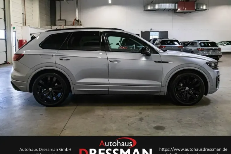Volkswagen Touareg din 2022 cu 73.811 km - oferta VOL172466 - foto 4