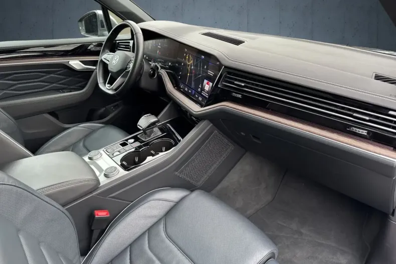 Volkswagen Touareg din 2022 cu 74.844 km - oferta VOL172467 - foto 13