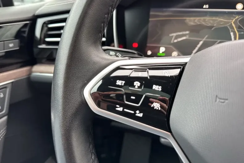 Volkswagen Touareg din 2022 cu 74.844 km - oferta VOL172467 - foto 28