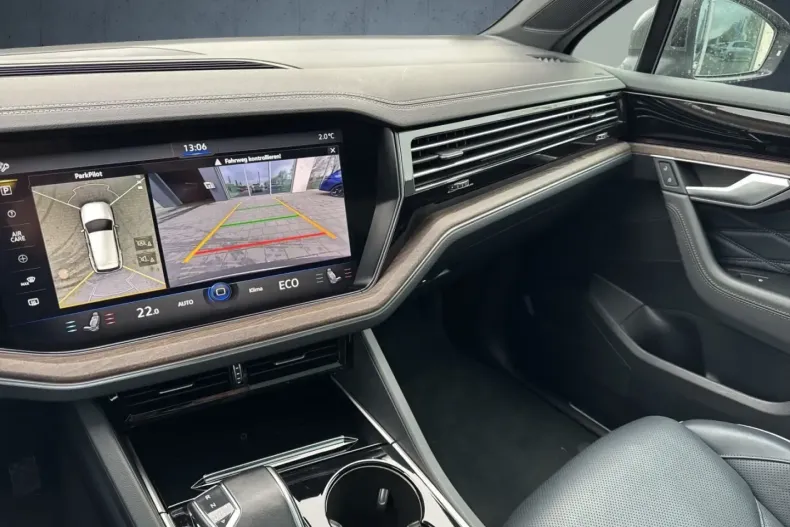 Volkswagen Touareg din 2022 cu 74.844 km - oferta VOL172467 - foto 30