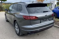 Volkswagen Touareg din 2021 cu 45.514 km - oferta VOL172468 - foto 4