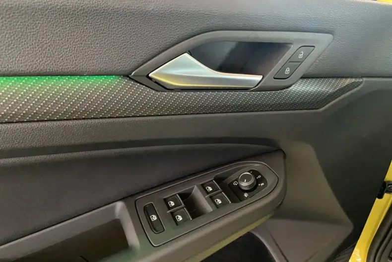 Volkswagen Golf din 2025 cu 9.850 km - oferta VOL172470 - foto 13