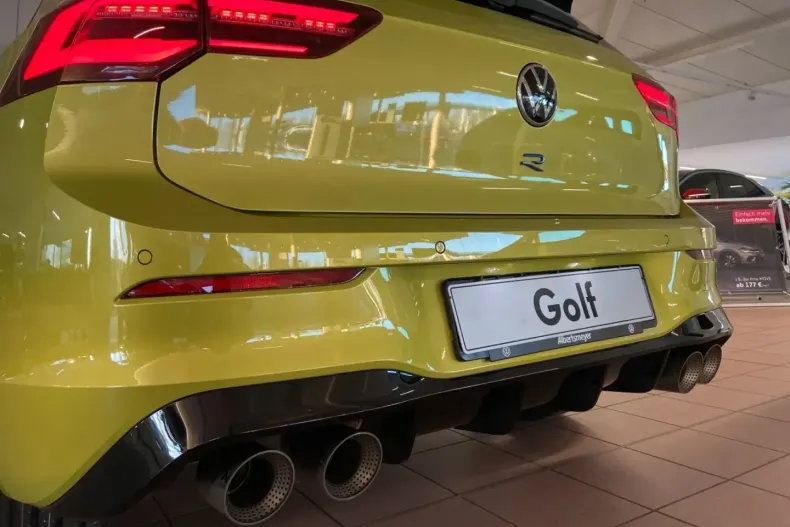 Volkswagen Golf din 2025 cu 9.850 km - oferta VOL172470 - foto 25