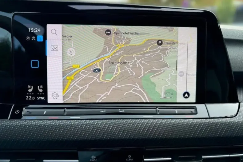 Volkswagen Golf din 2024 cu 5.200 km - oferta VOL172471 - foto 8