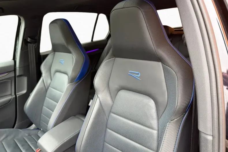 Volkswagen Golf din 2023 cu 29.600 km - oferta VOL172473 - foto 8