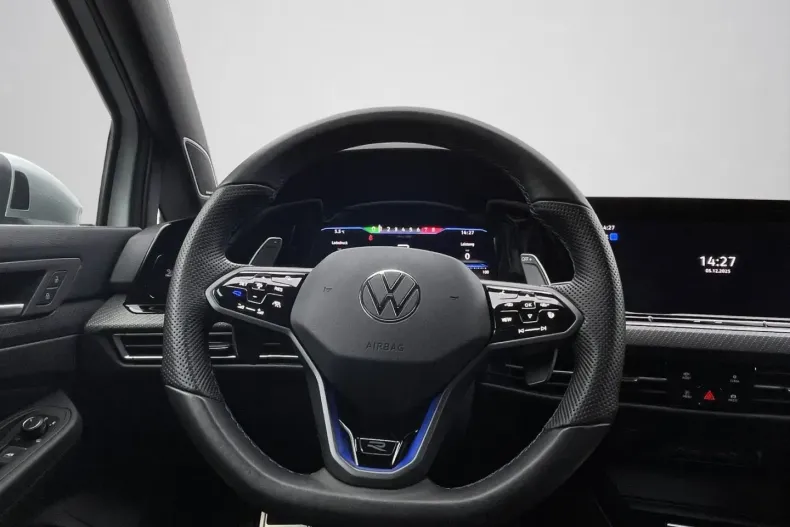 Volkswagen Golf din 2023 cu 22.651 km - oferta VOL172474 - foto 9