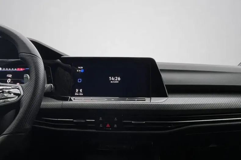 Volkswagen Golf din 2023 cu 22.651 km - oferta VOL172474 - foto 11