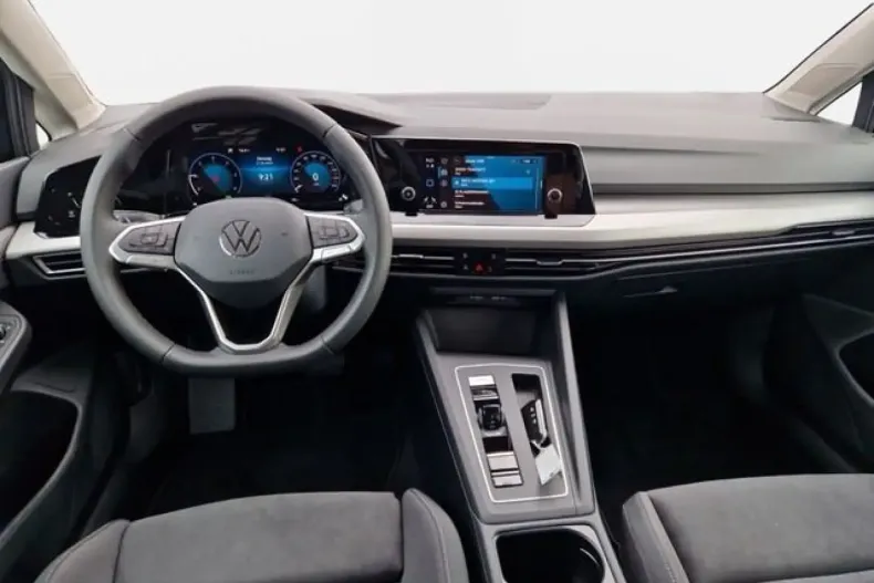 Volkswagen Golf din 2024 cu 27.304 km - oferta VOL172476 - foto 11