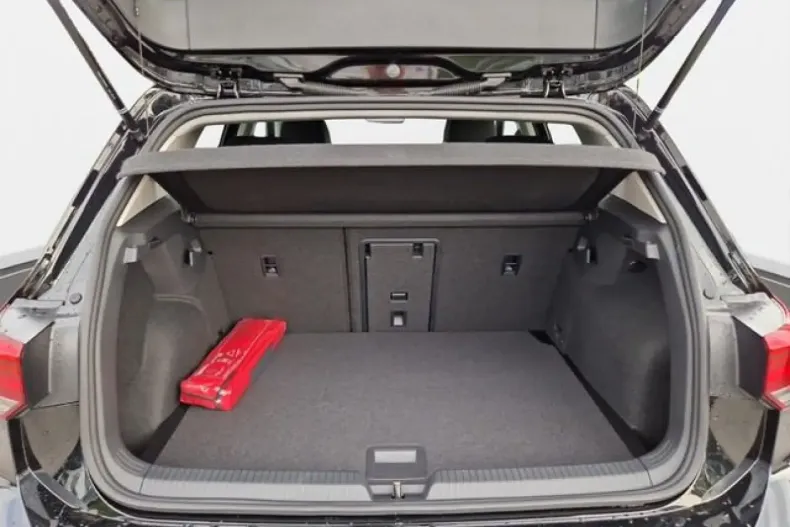 Volkswagen Golf din 2024 cu 27.304 km - oferta VOL172476 - foto 14