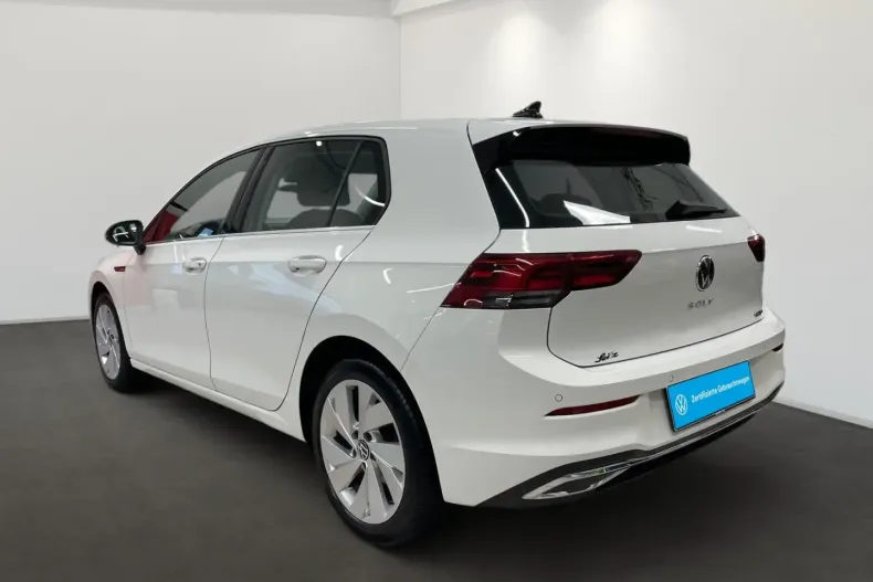 Volkswagen Golf din 2022 cu 64.495 km - oferta VOL172477 - foto 3