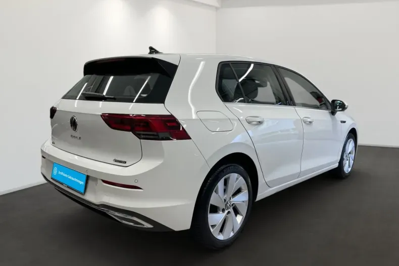 Volkswagen Golf din 2022 cu 64.495 km - oferta VOL172477 - foto 4