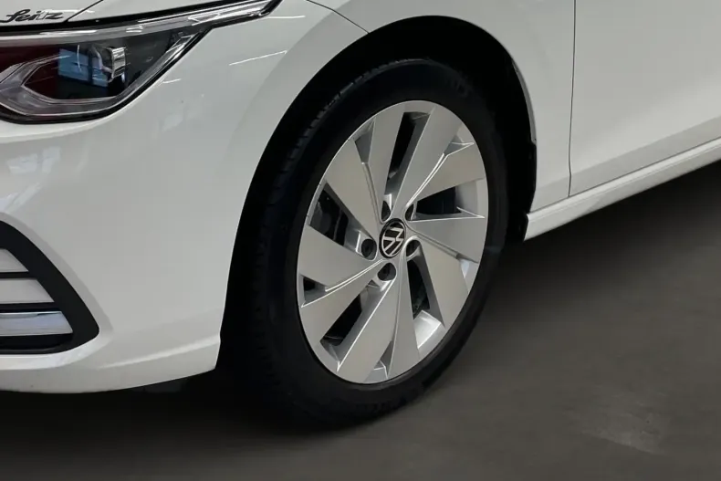 Volkswagen Golf din 2022 cu 64.495 km - oferta VOL172477 - foto 8