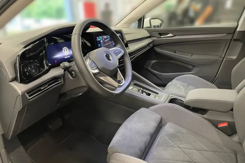 Volkswagen Golf din 2022 cu 64.495 km - oferta VOL172477 - foto 9