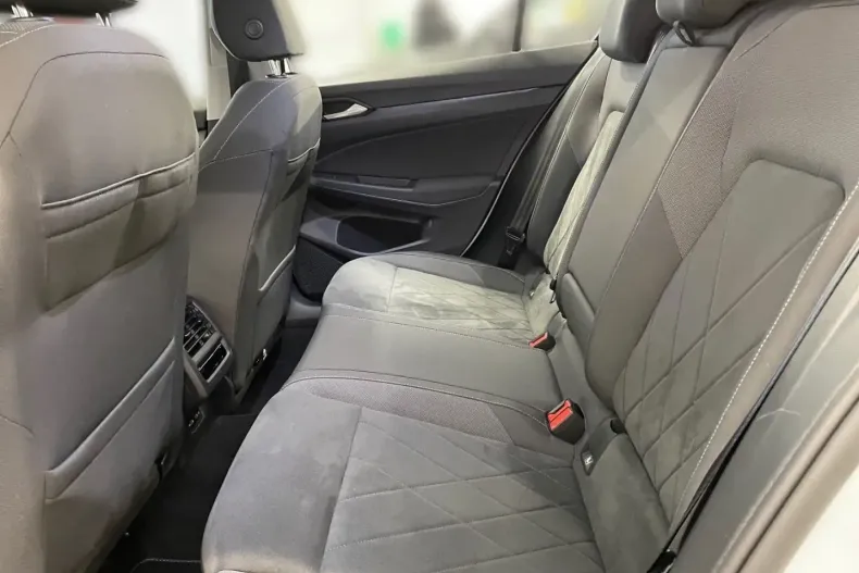 Volkswagen Golf din 2022 cu 64.495 km - oferta VOL172477 - foto 13