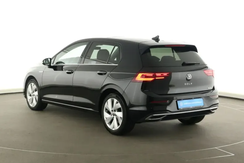 Volkswagen Golf din 2022 cu 44.839 km - oferta VOL172478 - foto 5
