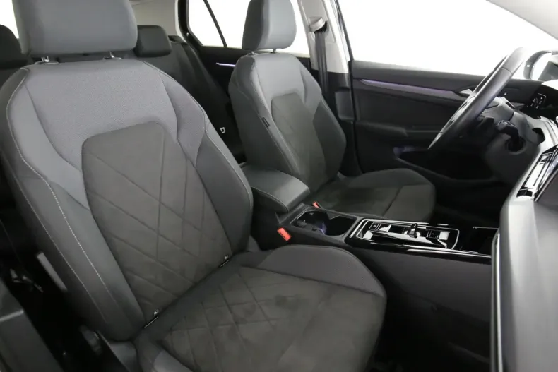 Volkswagen Golf din 2022 cu 44.839 km - oferta VOL172478 - foto 13