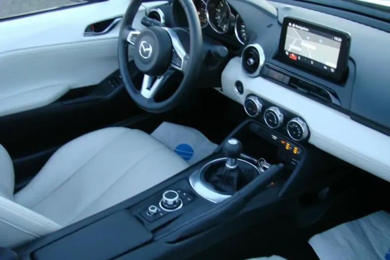 Mazda MX-5 din 2022 cu 10.139 km - oferta MAZ172482 - foto 15