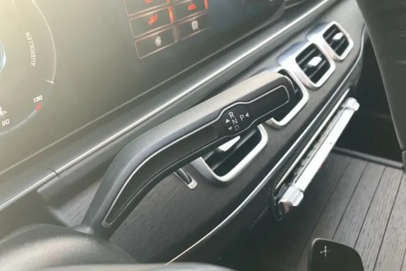 Mercedes-Benz GLE 300 din 2024 cu 27.650 km - oferta MER172498 - foto 13