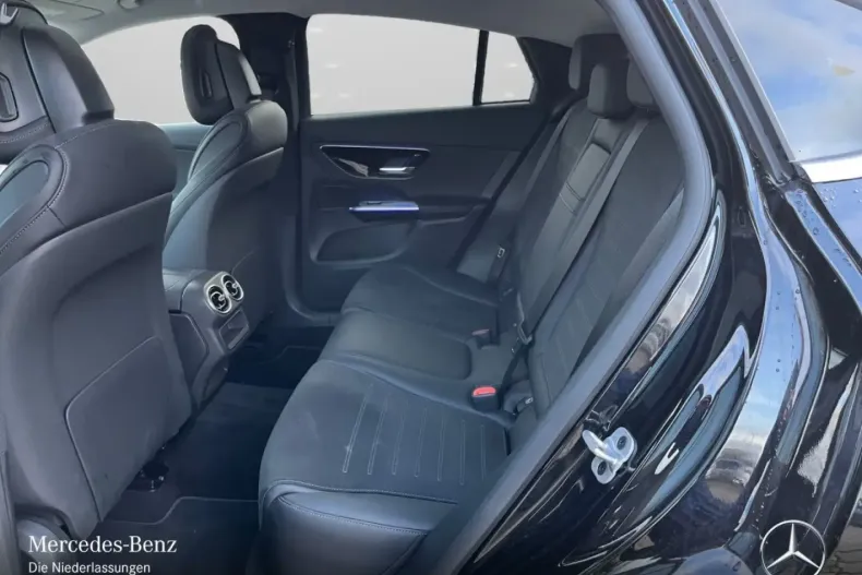 Mercedes-Benz GLC 200 din 2025 cu 6.611 km - oferta MER172506 - foto 9