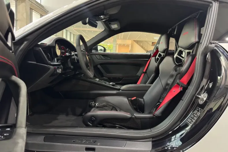 Porsche 992 din 2022 cu 30.000 km - oferta POR172512 - foto 23