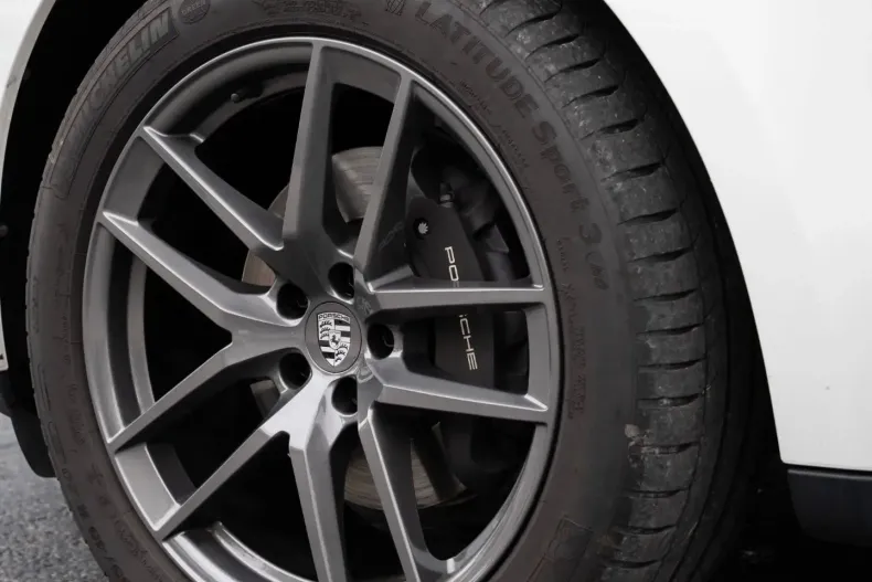 Porsche Macan din 2024 cu 13.800 km - oferta POR172522 - foto 14