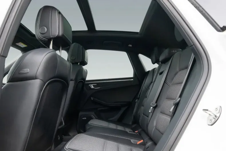 Porsche Macan din 2024 cu 13.800 km - oferta POR172522 - foto 17