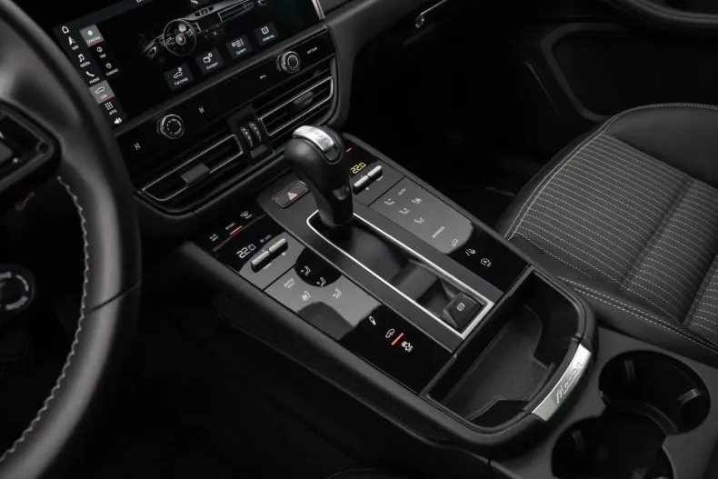 Porsche Macan din 2024 cu 13.800 km - oferta POR172522 - foto 22