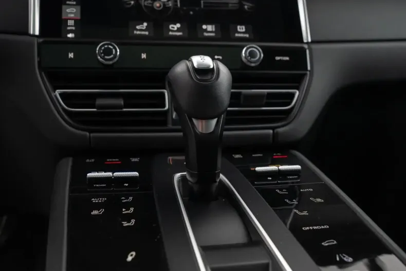 Porsche Macan din 2024 cu 13.800 km - oferta POR172522 - foto 23