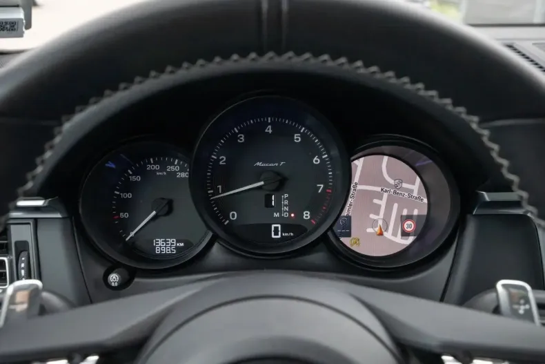 Porsche Macan din 2024 cu 13.800 km - oferta POR172522 - foto 25