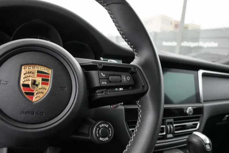 Porsche Macan din 2024 cu 13.800 km - oferta POR172522 - foto 32