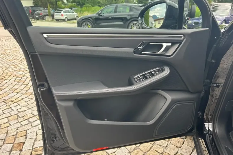 Porsche Macan din 2023 cu 32.900 km - oferta POR172526 - foto 16