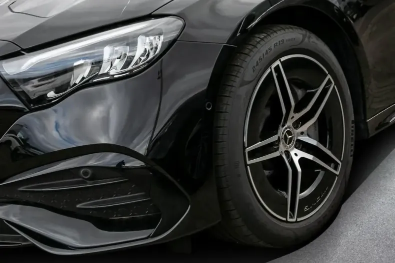 Mercedes-Benz E 300 din 2024 cu 19.999 km - oferta MER172530 - foto 1