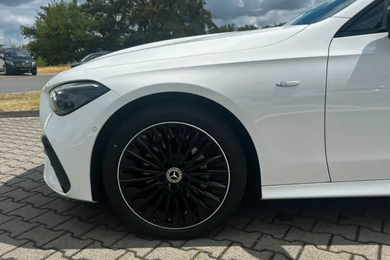 Mercedes-Benz CLE 300 din 2024 cu 28.368 km - oferta MER172531 - foto 11