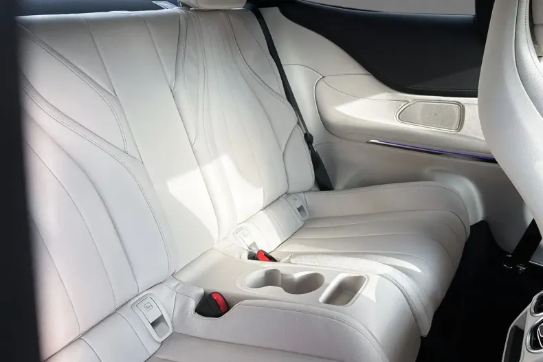 Mercedes-Benz CLE 300 din 2025 cu 19.244 km - oferta MER172534 - foto 4