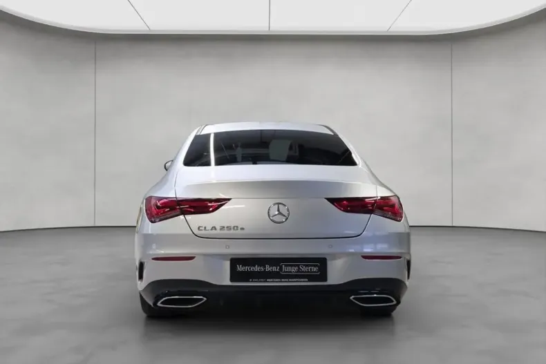 Mercedes-Benz CLA 250 din 2024 cu 38.184 km - oferta MER172535 - foto 6