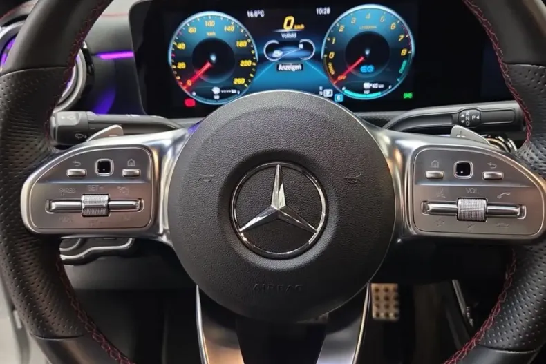 Mercedes-Benz CLA 250 din 2024 cu 38.184 km - oferta MER172535 - foto 11