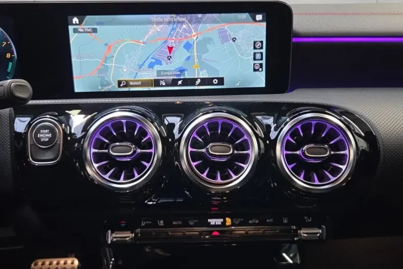 Mercedes-Benz CLA 250 din 2024 cu 38.184 km - oferta MER172535 - foto 15