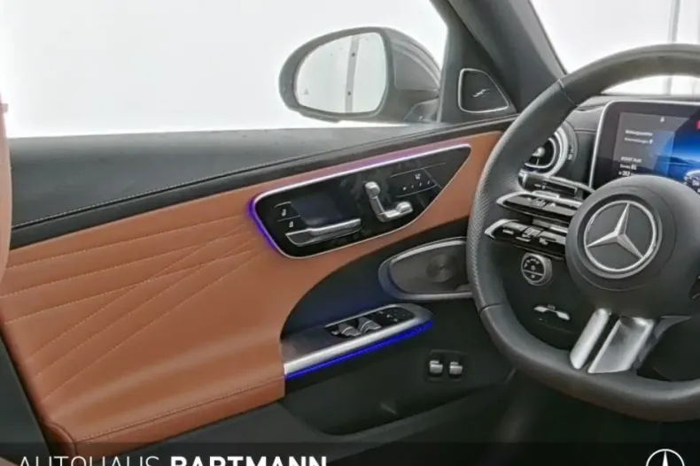 Mercedes-Benz C 400 din 2024 cu 4.620 km - oferta MER172539 - foto 8