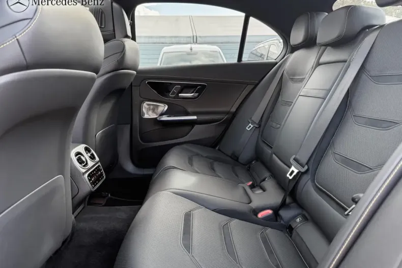 Mercedes-Benz C 63 AMG din 2024 cu 7.400 km - oferta MER172540 - foto 3