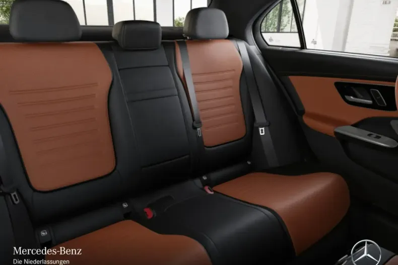 Mercedes-Benz C 300 din 2024 cu 6.551 km - oferta MER172541 - foto 3