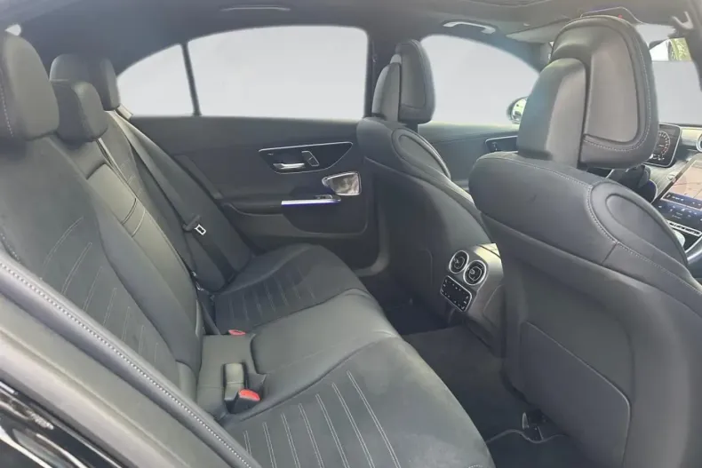 Mercedes-Benz C 300 din 2024 cu 21.546 km - oferta MER172542 - foto 13