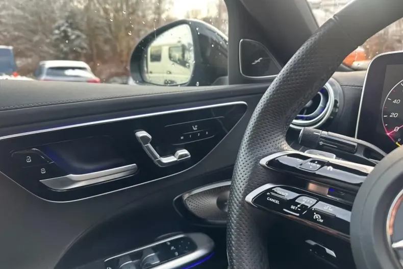 Mercedes-Benz C 300 din 2024 cu 21.546 km - oferta MER172542 - foto 18