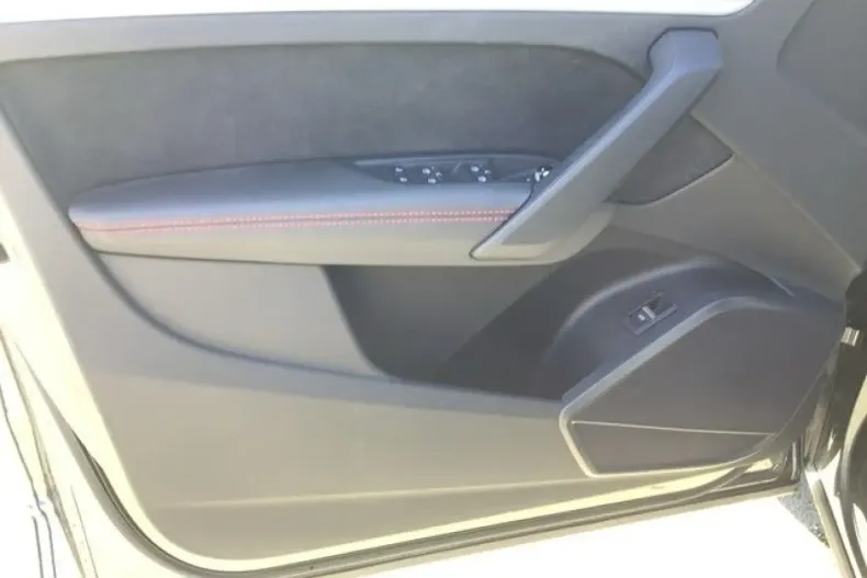 Audi Q5 din 2024 cu 19.609 km - oferta AUD172547 - foto 8