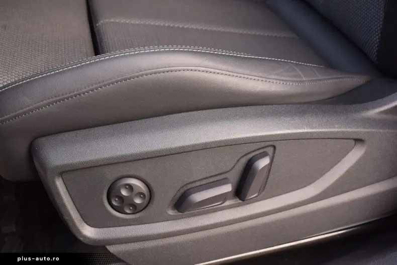 Audi Q5 din 2024 cu 9.800 km - oferta AUD172548 - foto 13