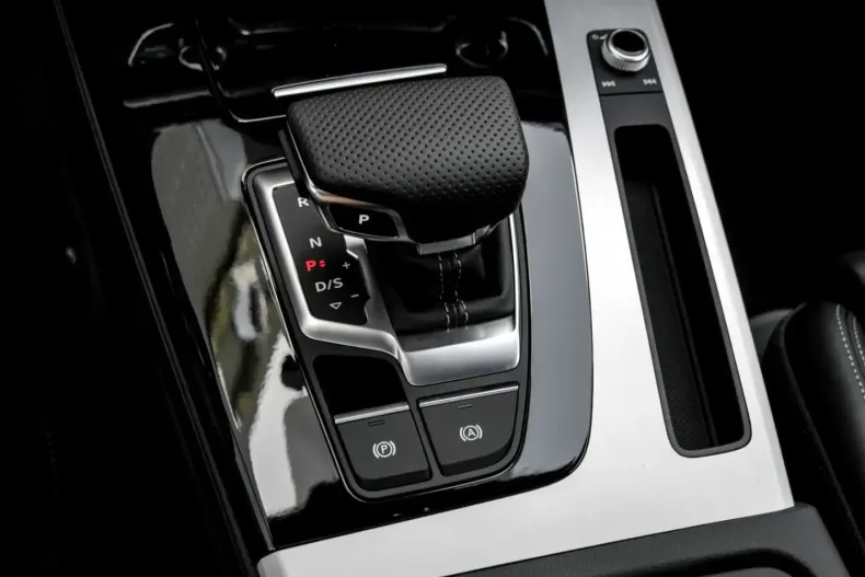 Audi Q5 din 2024 cu 11.380 km - oferta AUD172551 - foto 11